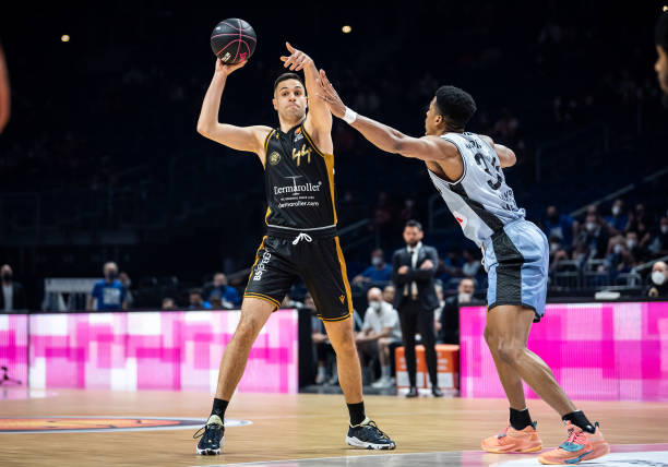 位居第三 位居第三