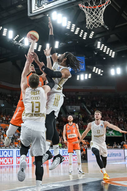 评述的视野 评述的视野